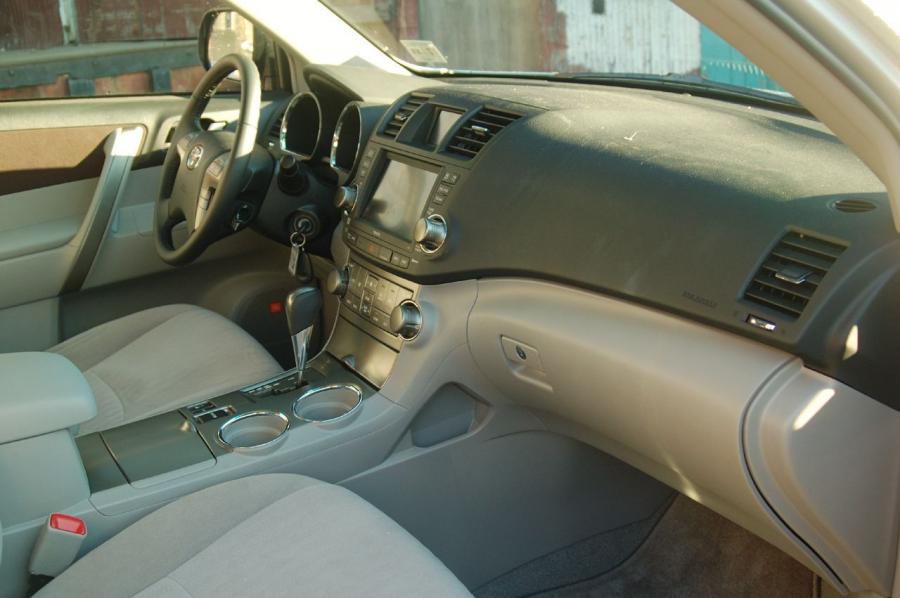  Toyota Highlander Sport 2008 года  (фото 49 из 57)